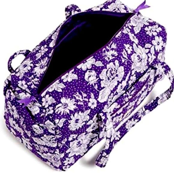 Vera Bradle Purple /White Rain Garden Travel Duffel 23x11x10D NWT - Picture 2 of 11